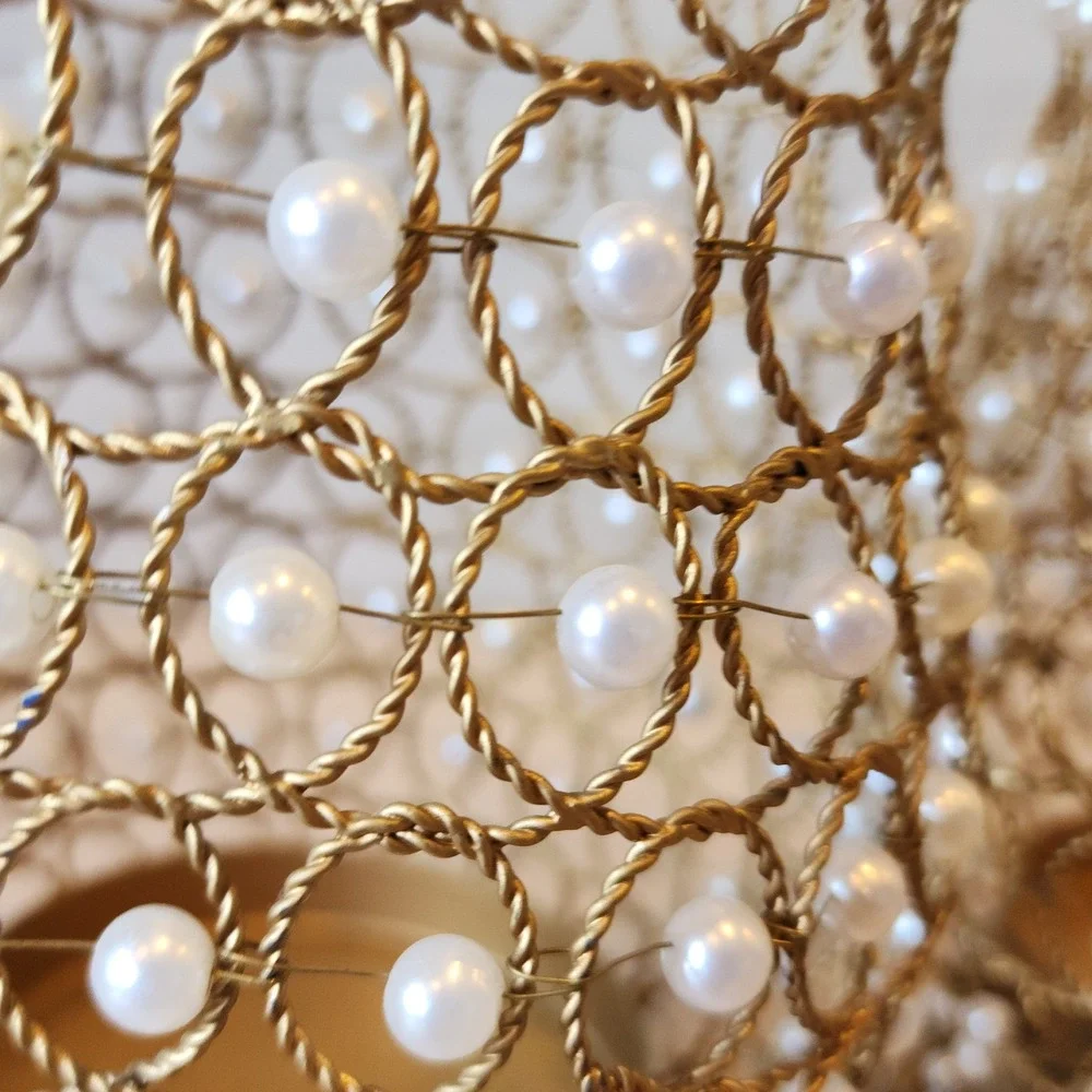 N/A style gold light